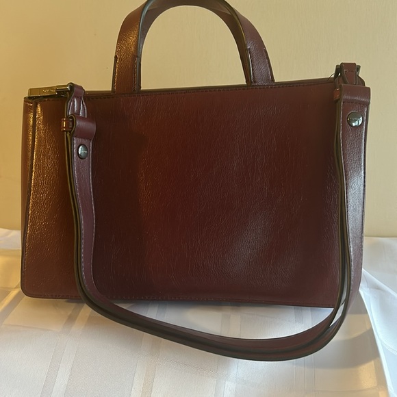 BRAND NEW Calvin Klein Handbag - Picture 3 of 12